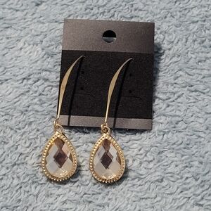 Elegant Gold Teardrop Earrings